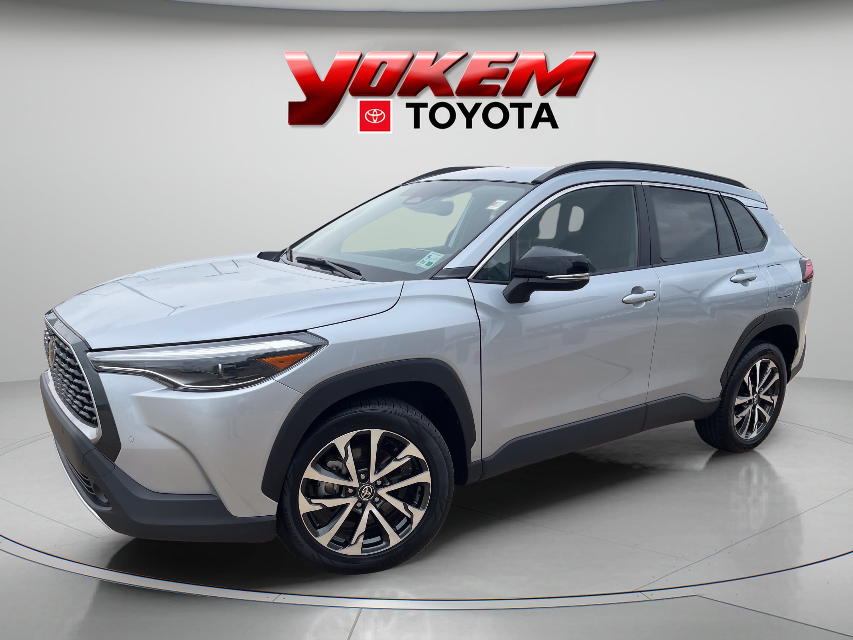 2025 Toyota Corolla Cross XLE